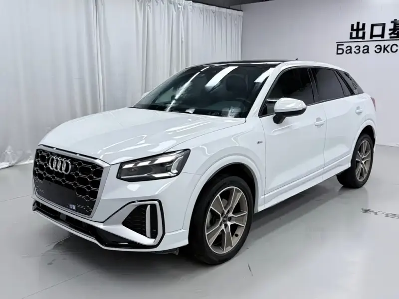 Audi Q2L, 2022