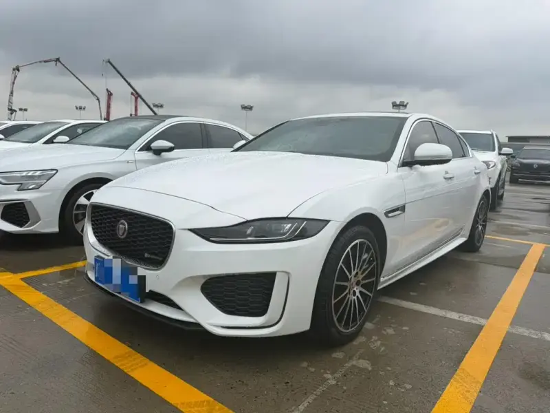 Jaguar XEL, 2022