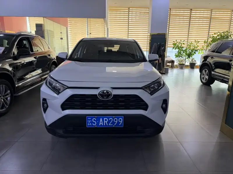 Toyota RAV4, 2024