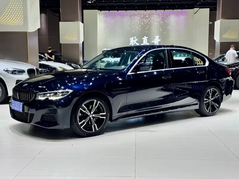 BMW 3 Series, 2022