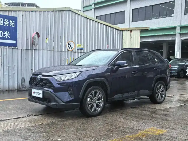 Toyota RAV4, 2023