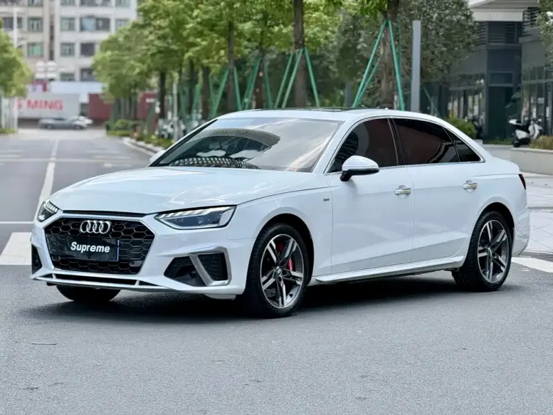 Audi A4L, 2021 — фото 1