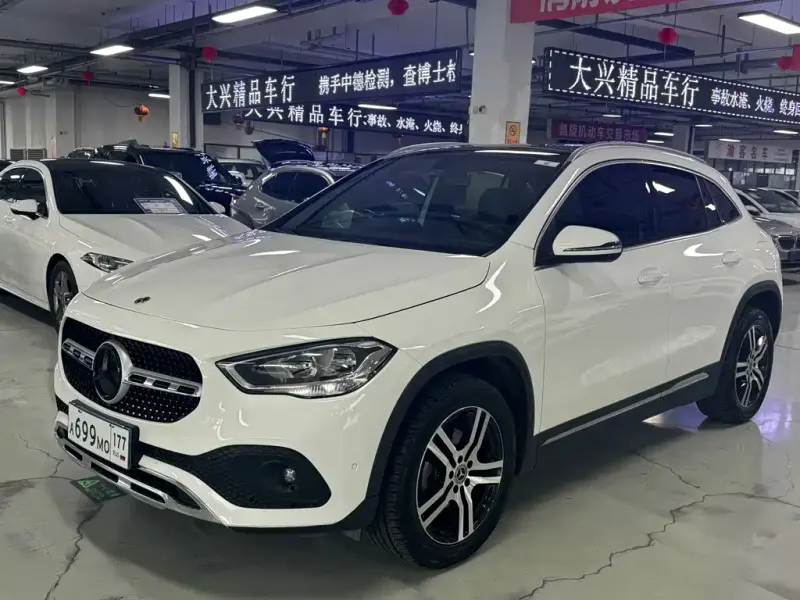 Mercedes-Benz GLA, 2021