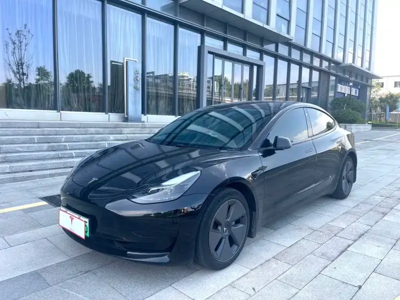 Tesla Model 3, 2022