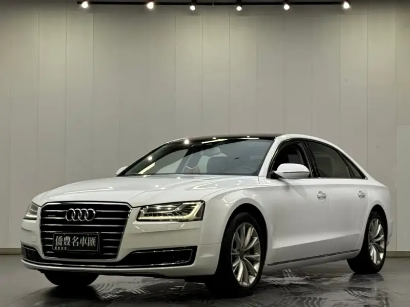 Audi A8, 2015