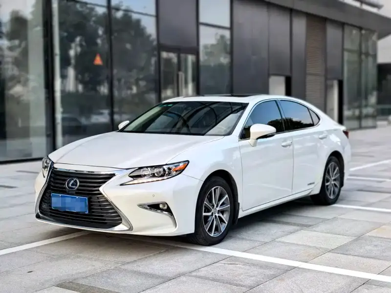 Lexus ES, 2017