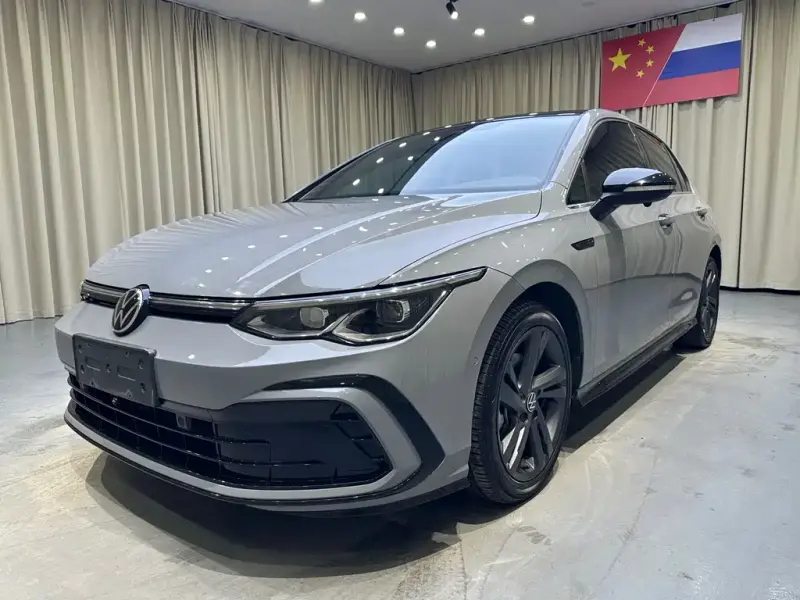 Volkswagen Golf, 2022