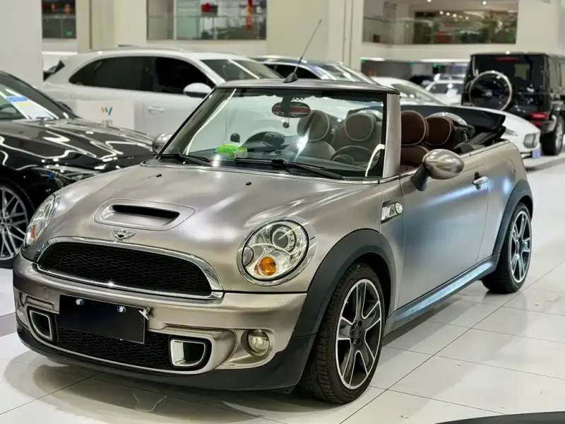 MINI Mini, 2012