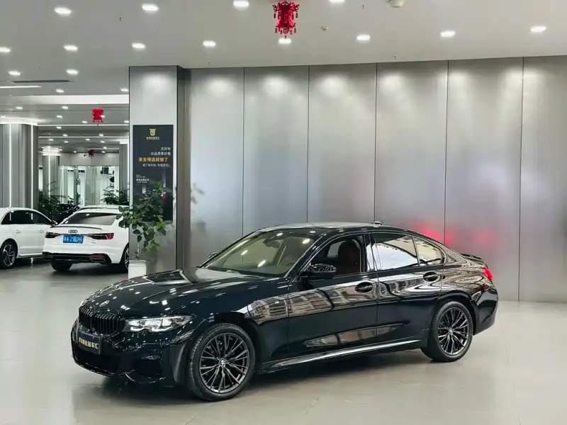 BMW 3 Series, 2022