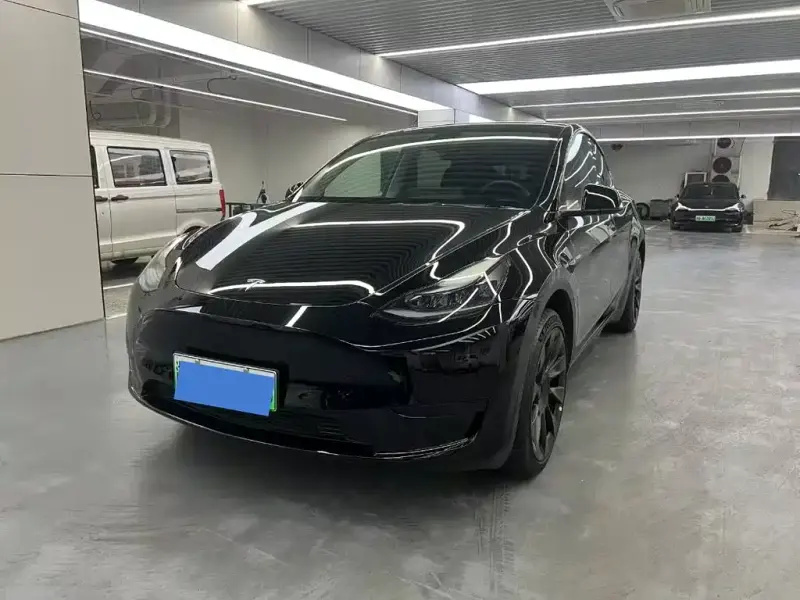 Tesla Model Y, 2023