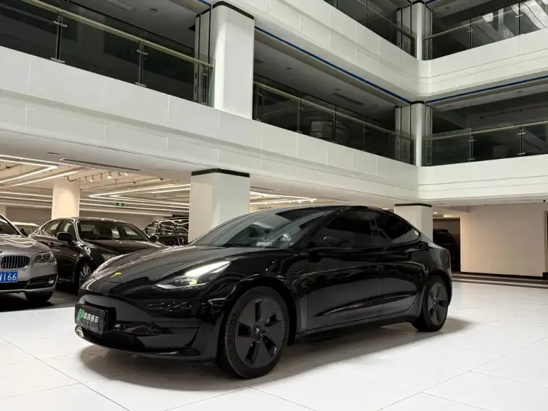 Tesla Model 3, 2023