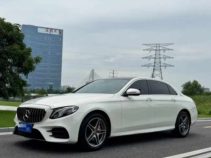 Mercedes-Benz E-Class, 2019 — фото 1