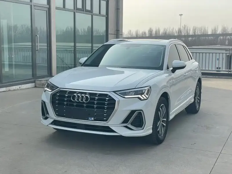 Audi Q3, 2022