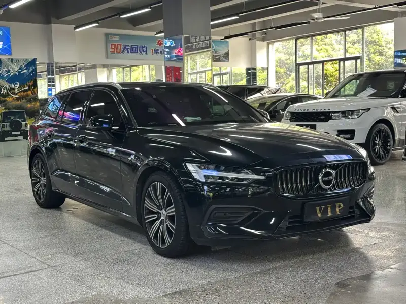 Volvo V60, 2021