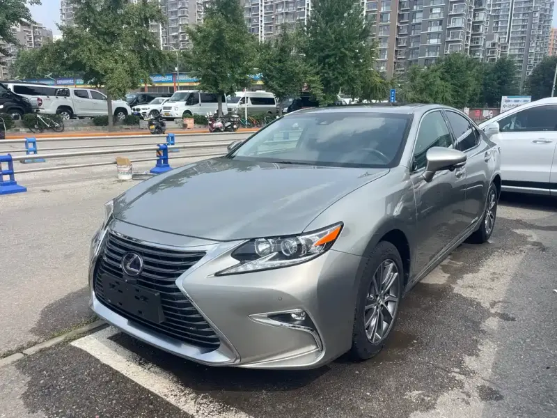 Lexus ES, 2018