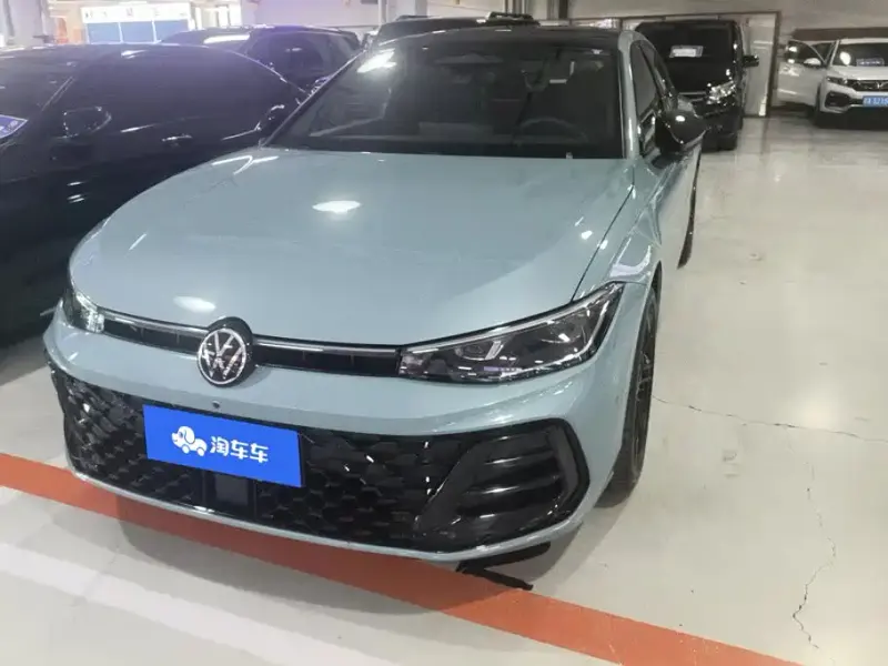 Volkswagen Passat, 2025