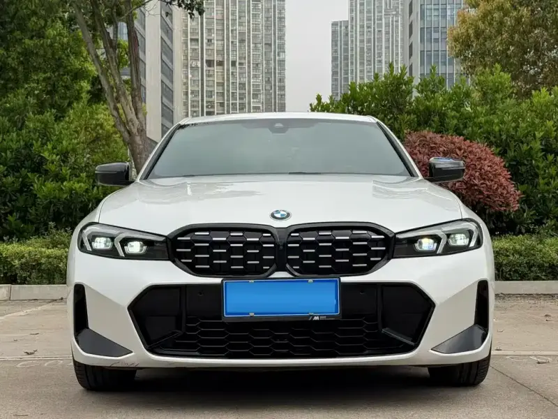 BMW 3 Series, 2023