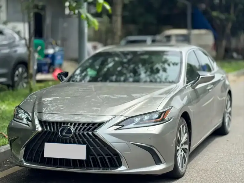 Lexus ES, 2019