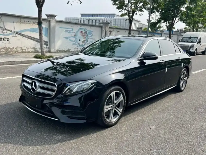 Mercedes-Benz E-Class, 2020 — фото 1