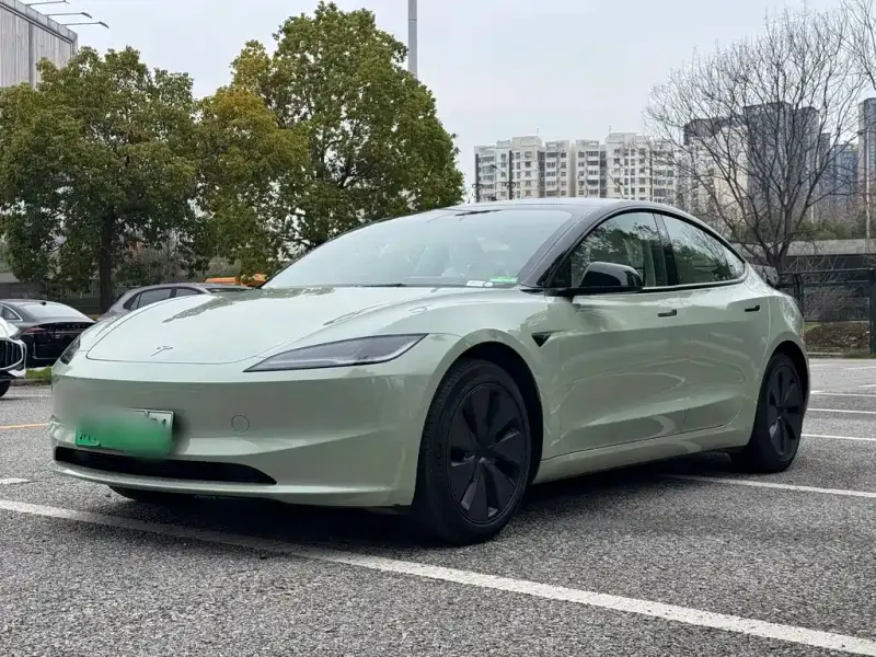 Tesla Model 3, 2024