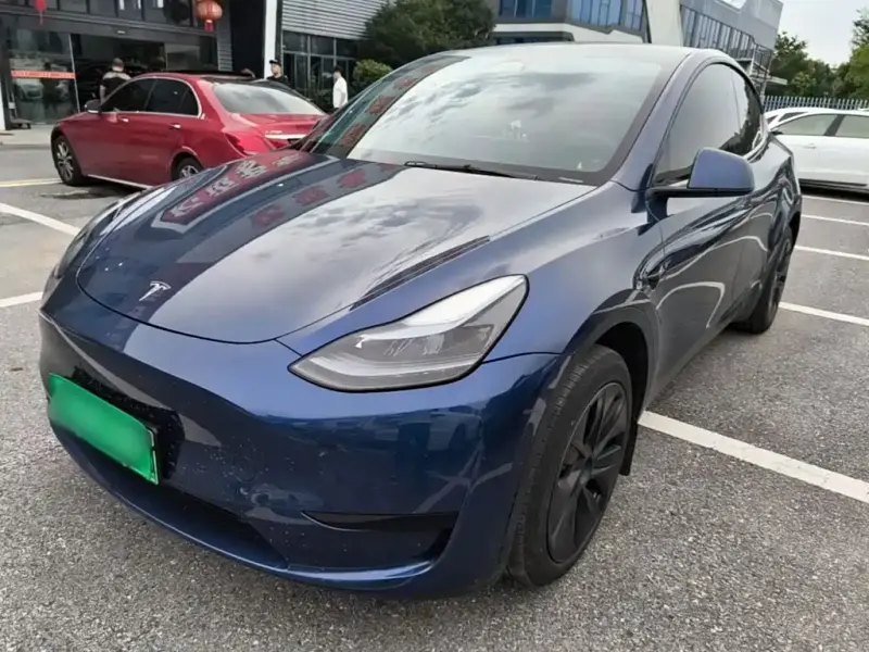 Tesla Model Y, 2023
