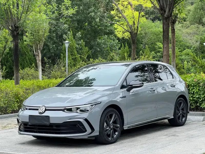 Volkswagen Golf, 2023