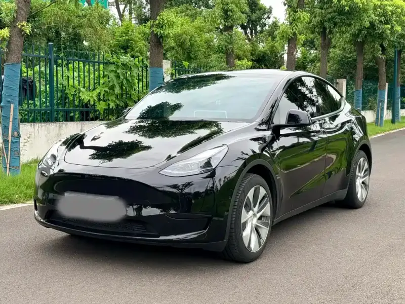 Tesla Model Y, 2023
