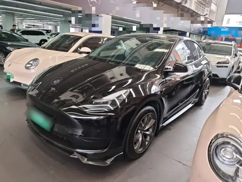 Tesla Model Y, 2023
