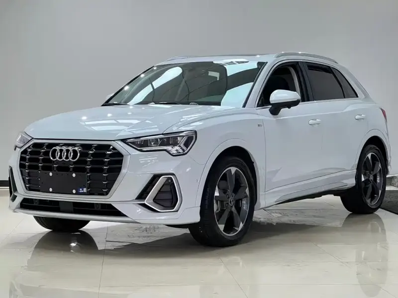 Audi Q3, 2022