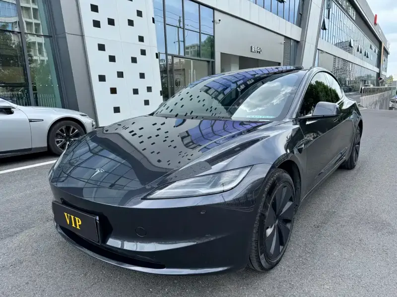 Tesla Model 3, 2024