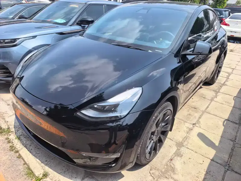 Tesla Model Y, 2023