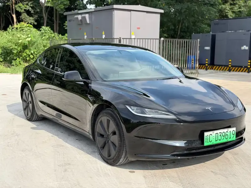 Tesla Model 3, 2023