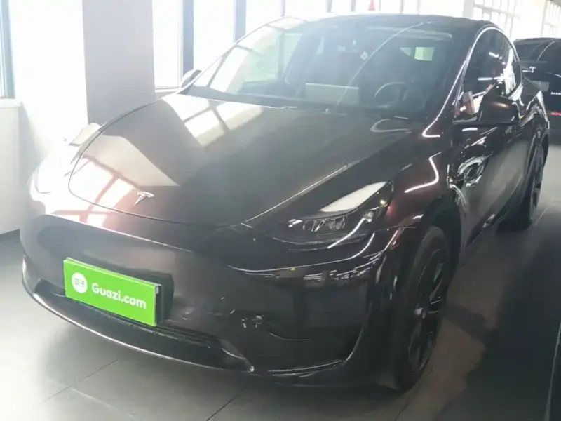 Tesla Model Y, 2023