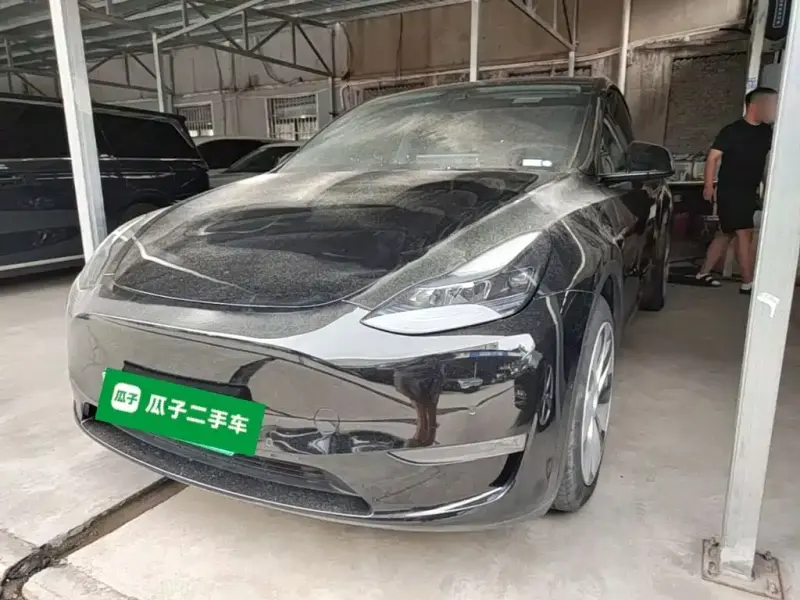 Tesla Model Y, 2023