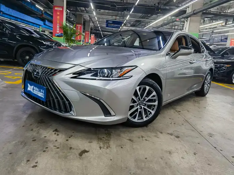 Lexus ES, 2023