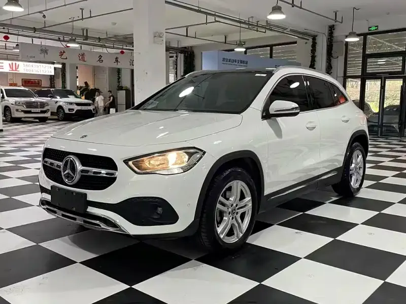 Mercedes-Benz GLA, 2022