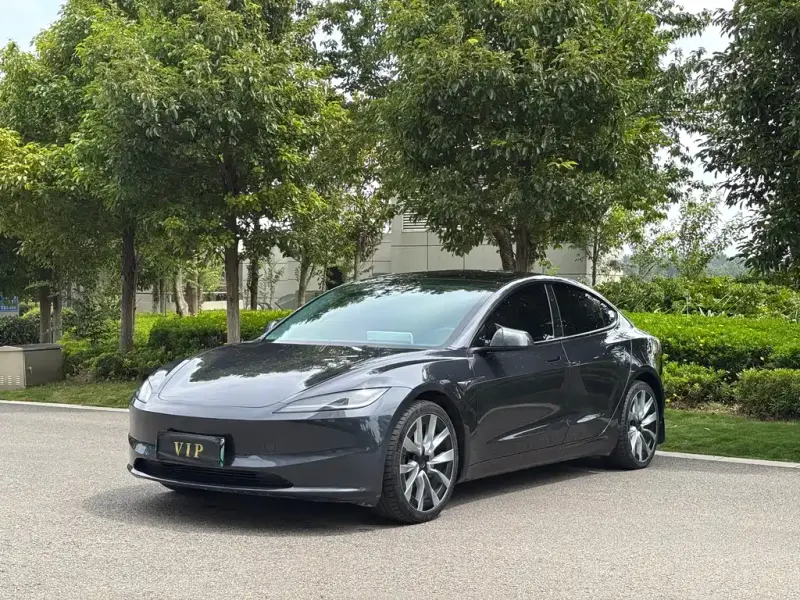 Tesla Model 3, 2024