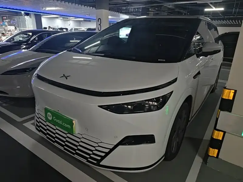 XPeng X9, 2024