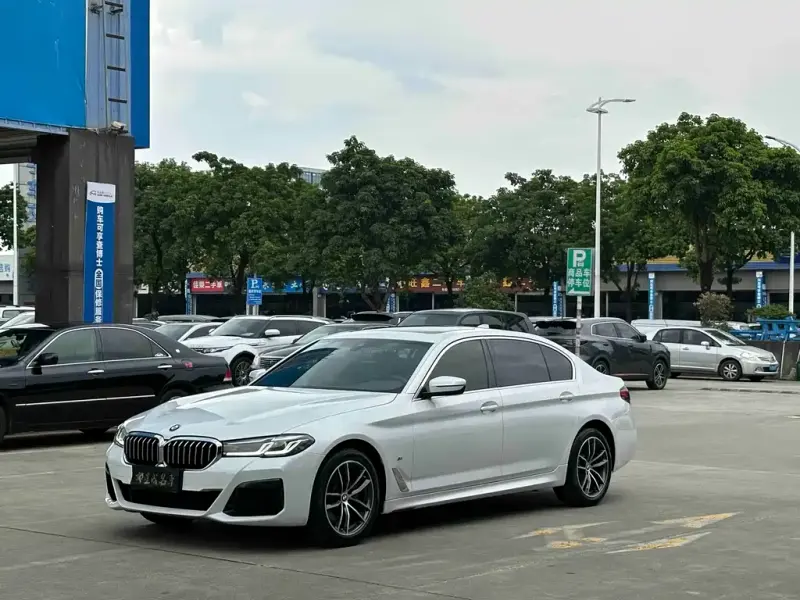 BMW 5 Series, 2022