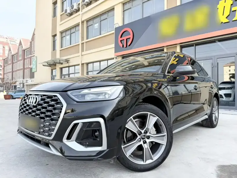 Audi Q5L Sportback, 2022 — фото 1