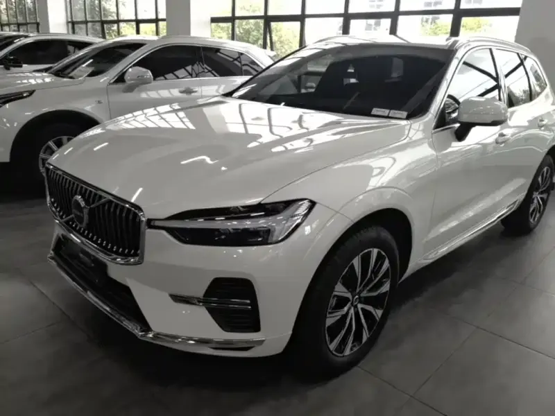 Volvo XC60, 2025