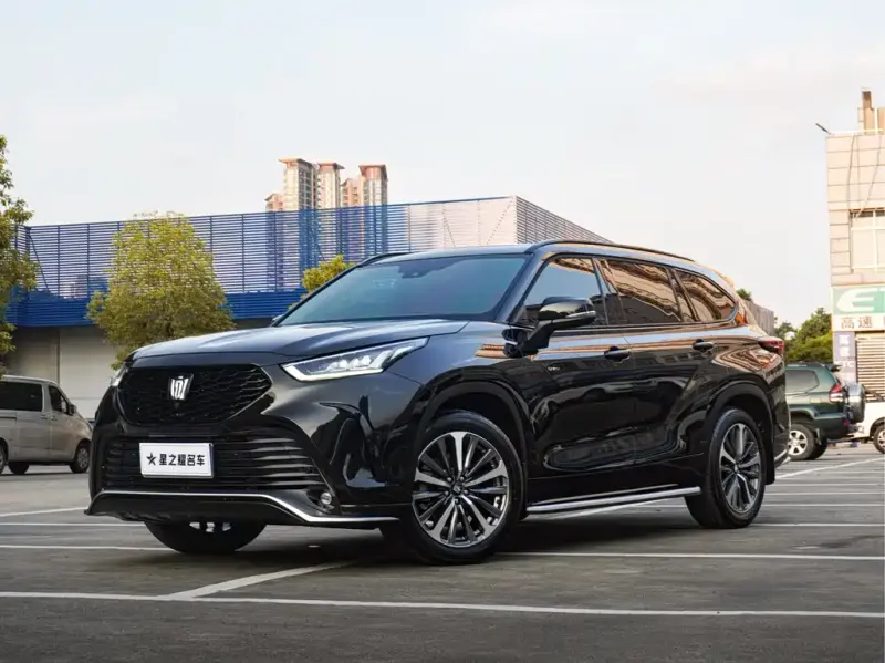 Toyota Crown Kluger, 2025