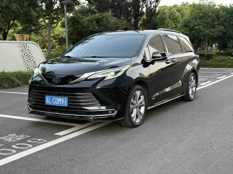 Toyota Sienna, 2024