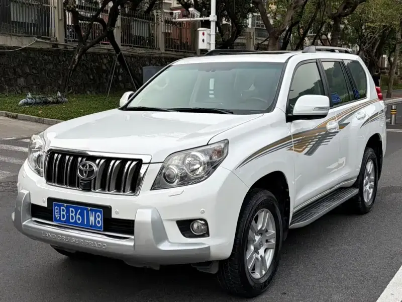 Toyota Prado, 2011 — фото 1