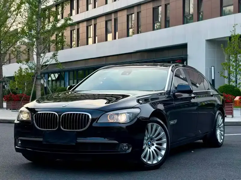 BMW 7 Series, 2012 — фото 1