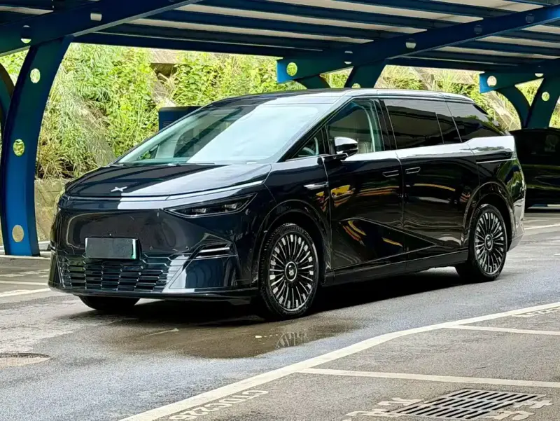 XPeng X9, 2025