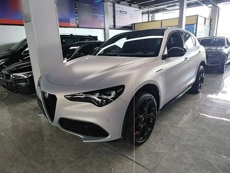 Alfa Romeo Stelvio, 2023