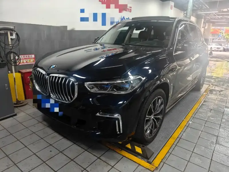 BMW X5, 2023