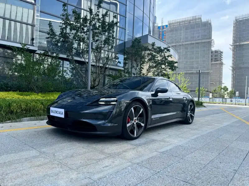 Porsche Taycan, 2021