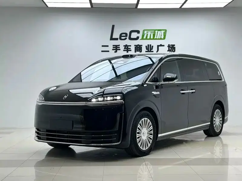 Luxeed V9, 2026